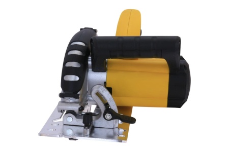 Циркулярная пила TESLA TCS1400 623042