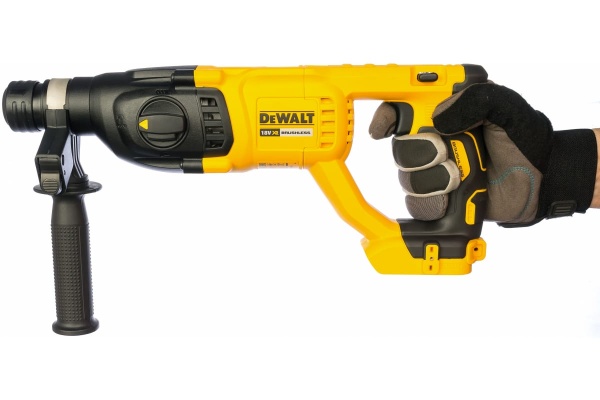 Бесщеточный перфоратор DEWALT DCH133N