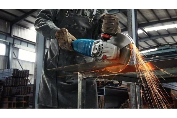 Угловая шлифмашина Bosch GWS 24-230 P 06018C3100