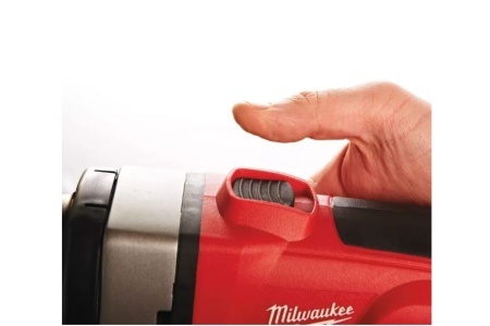 Аккумуляторная прямая шлифовальная машина Milwaukee HD28 SG-0 4933415615
