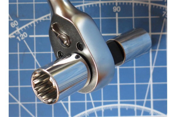 Трещотка AIST 1/4"+3/8"+1/2" 72 зубца 00-00016802