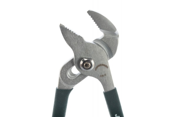 Переставные клещи с трубным захватом Jonnesway P2706 160 мм 48298 Переставные клещи с трубным захватом Jonnesway P2706 160 мм 48298