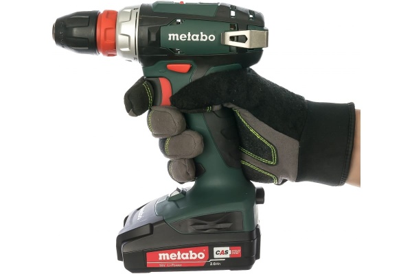 Аккумуляторный винтоверт Metabo BS 18 Quick с набором 602217880 Аккумуляторный винтоверт Metabo BS 18 Quick с набором 602217880