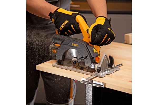 Аккумуляторная отрезная машина Milwaukee M12 FCOT-0 FUEL 4933464618