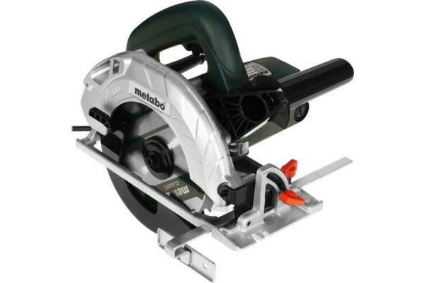 Дисковая пила Makita HS6601