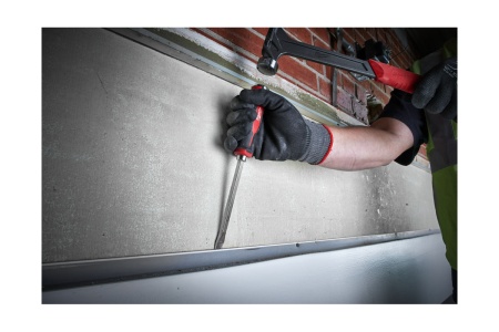 Отвертка для работы с ударом Milwaukee 4932471871