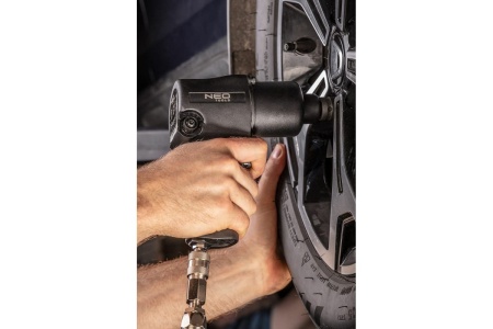 Пневматический ударный гайковерт NEO Tools 1/2", 680 Нм 14-500