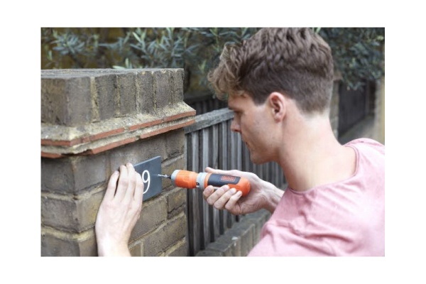 Аккумуляторная отвертка Black&Decker 48CM BCF603C