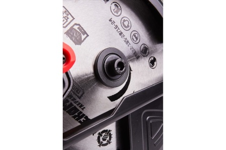 Дисковая пила DeWALT DWE 560