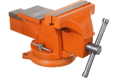 Слесарные тиски ЕРМАК с поворотным механизмом, 150 мм 668-013