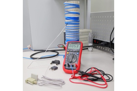 Профессиональный мультиметр UNI-T UT61C 13-0046