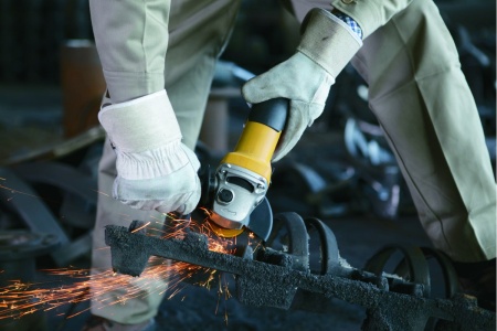 Угловая шлифмашина STANLEY STGS7125