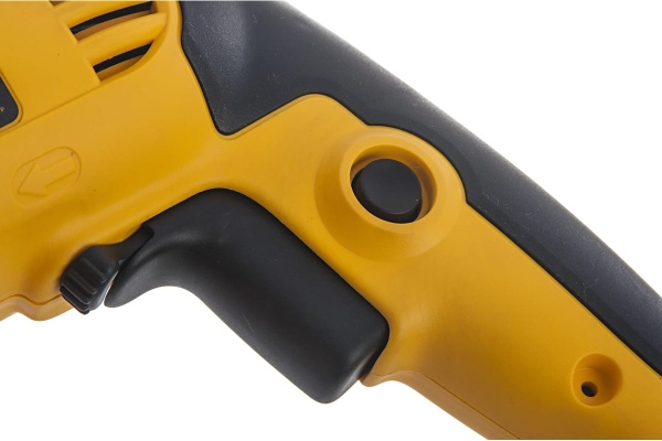 Ударная дрель DeWALT DWD 024 KS