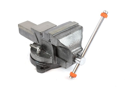 Поворотные слесарные тиски NEXTTOOL ТСП-100 300020