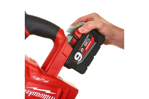 Аккумуляторный перфоратор Milwaukee M18 CHM-902C FUEL 4933451361