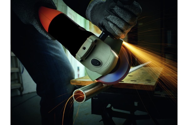 Угловая шлифовальная машина Black+Decker KG1202K