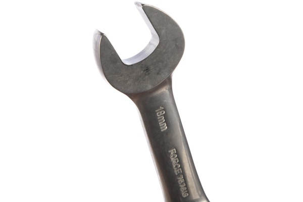 Трещоточный ключ 18мм L=138мм FORCE 757S18