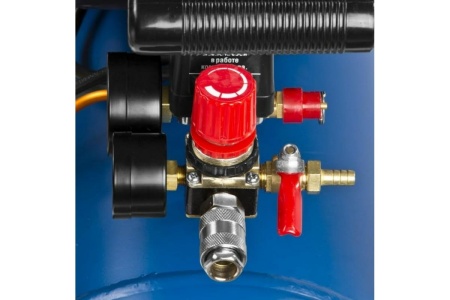 Поршневой масляный компрессор ЗУБР Профессионал ЗКПМ-240-24-1.5