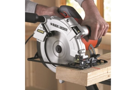Дисковая пила Black Decker KS 1300