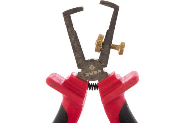 Плоскогубцы ЗУБР МАСТЕР 22025-9-18