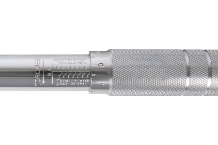 Динамометрический ключ KRAFT 3/8, 19-110 Нм KT 705222