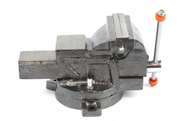 Поворотные слесарные тиски NEXTTOOL ТСП-125 300021