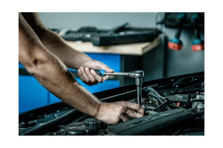 Трещотка HOEGERT TECHNIK прямая, с кнопкой 1/2, 72 зубца HT1R302