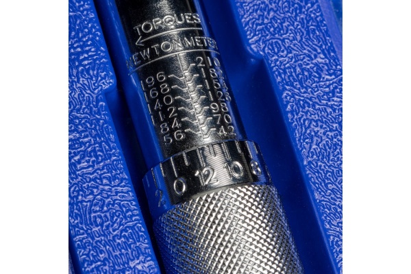 Динамометрическая трещотка Alca 42-210 Нм 450000