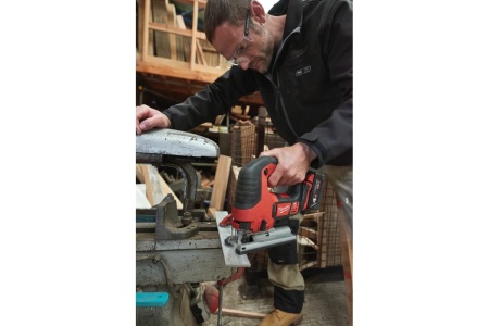 Аккумуляторный лобзик Milwaukee M18 BJS-402C 4933451389