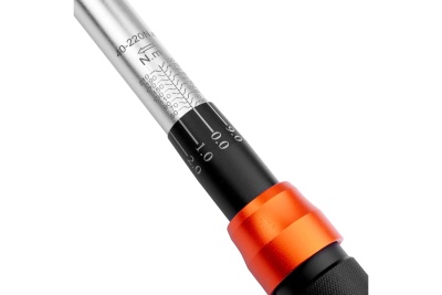 Динамометрический ключ AV Steel 1/2" 40-220Нм AV-527220