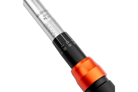 Динамометрический ключ AV Steel 1/2" 40-220Нм AV-527220