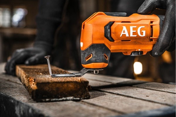 Многофункциональный инструмент AEG BMT18-0 4935478943