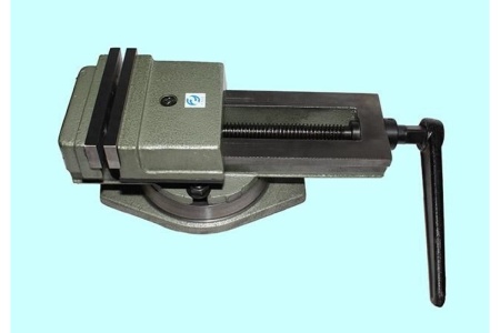 Станочные тиски CNIC LTB200 Q13 200 мм, чугунные, поворотные, с открытым винтом, ход 220 мм 67319