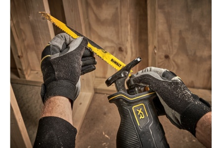 Сабельная пила Dewalt DCS382N-XJ