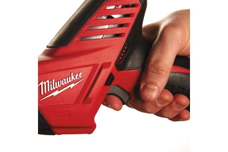 Аккумуляторная сабельная пила Milwaukee C12HZ-202С 4933441195