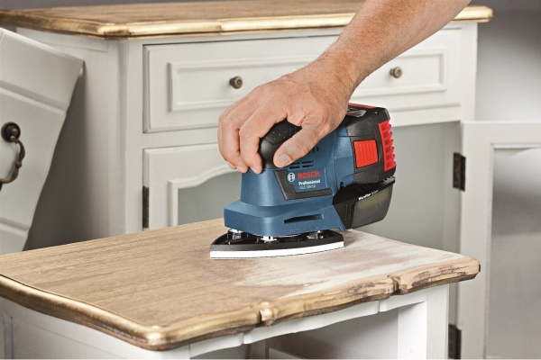 Аккумуляторная вибрационная шлифмашина Bosch GSS 18V-10 06019D0200 Аккумуляторная вибрационная шлифмашина Bosch GSS 18V-10 06019D0200