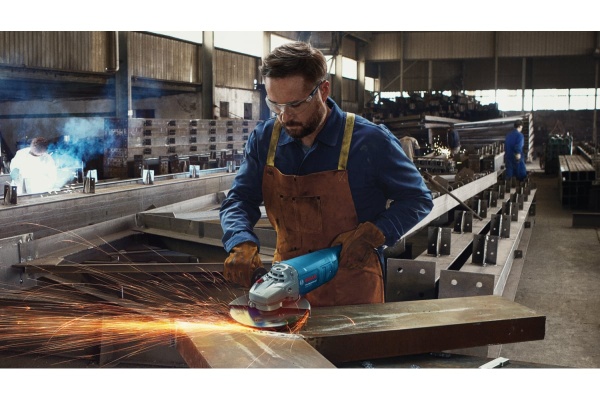 Сетевая углошлифовальная машина BOSCH GWS 2200-230 RSP 06018C1320 Сетевая углошлифовальная машина BOSCH GWS 2200-230 RSP 06018C1320