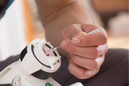 Набор Wagner: краскораспылитель W 100 + набор для чистки насадок HVLP в подарок Set 2361507+2354639