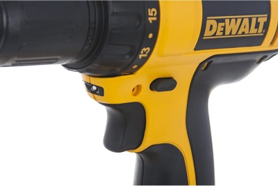 Аккумуляторная дрель - винтоверт DeWALT DC 721 KA