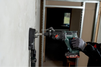 Аккумуляторный перфоратор Metabo KH 18 LTX 241x4,0Ач+ЗУ ASC55 T0523