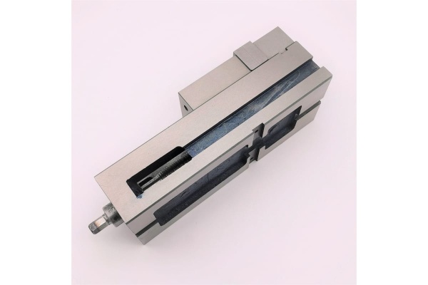 Станочные тиски BESTE QM16100N 100 мм, неповоротные, прецизионные BESTE QM16100N AC01100073