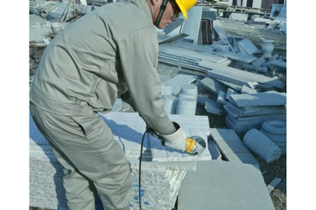 Угловая шлифмашина STANLEY STGS7125