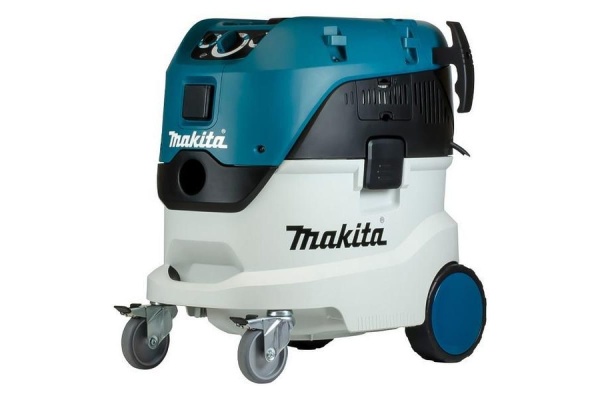 Пылесос Makita VC4210M