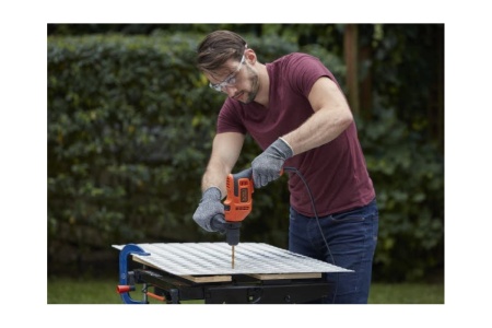 Дрель Black&Decker BEH200