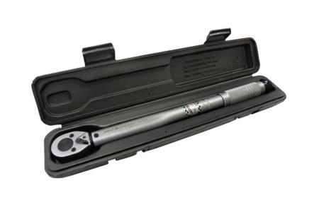 Динамометрический ключ Дело Техники ДТ/10 690235, 1/2", 350 Нм, 630 мм