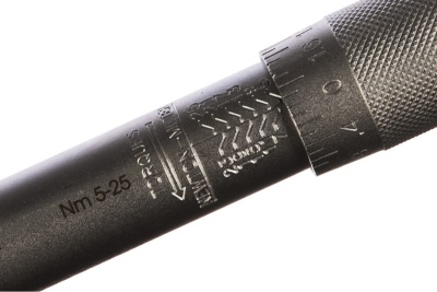 Динамометрический ключ 5-25Nm FORCE 6473275K