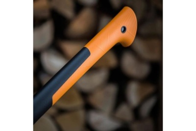 Промонабор Fiskars: топор X21 + точилка 1019333