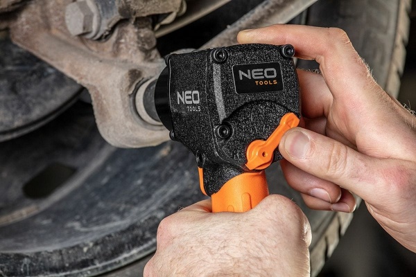 Пневматический ударный гайковерт NEO Tools 1/2", 680 Нм 14-004