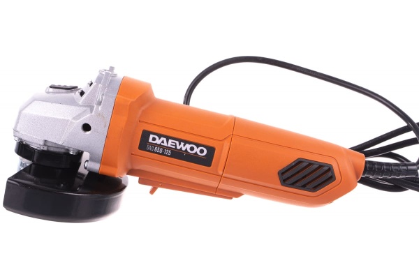 Углошлифовальная машина DAEWOO DAG 650-125 Углошлифовальная машина DAEWOO DAG 650-125