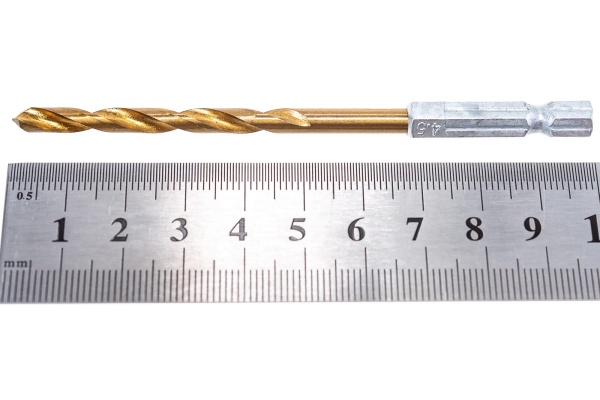 Сверло по металлу (4.5х100х47 мм; HEX1/4; Р4М3) MATRIX 717452 Сверло по металлу (4.5х100х47 мм; HEX1/4; Р4М3) MATRIX 717452